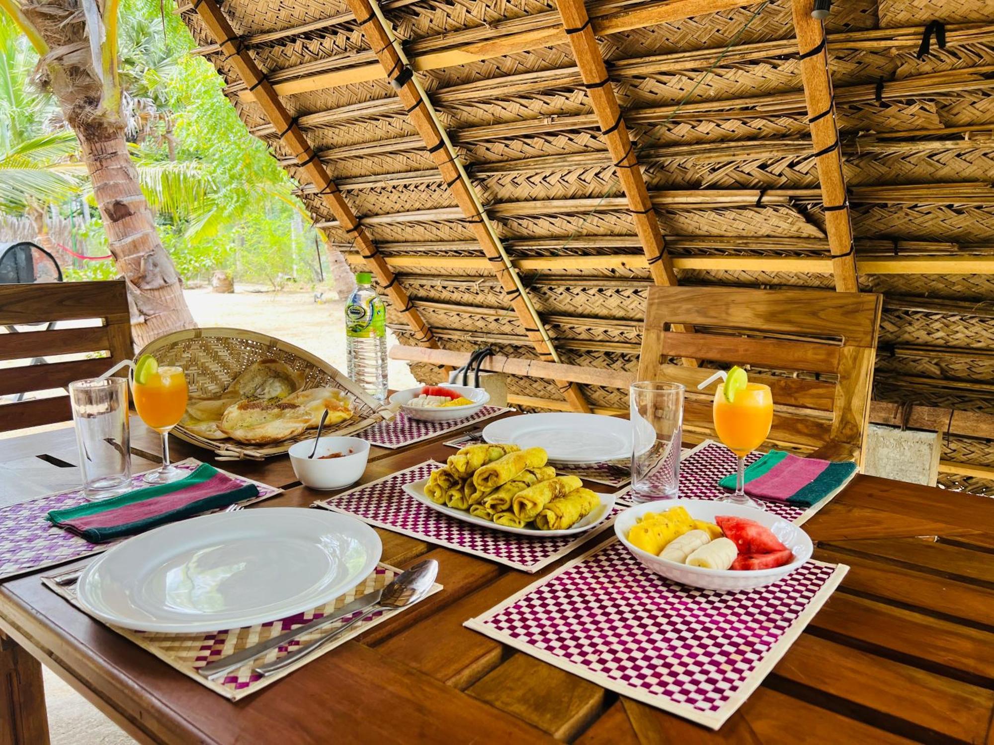 Kingfisher Beach Resort-Yala Kirinda  Eksteriør bilde