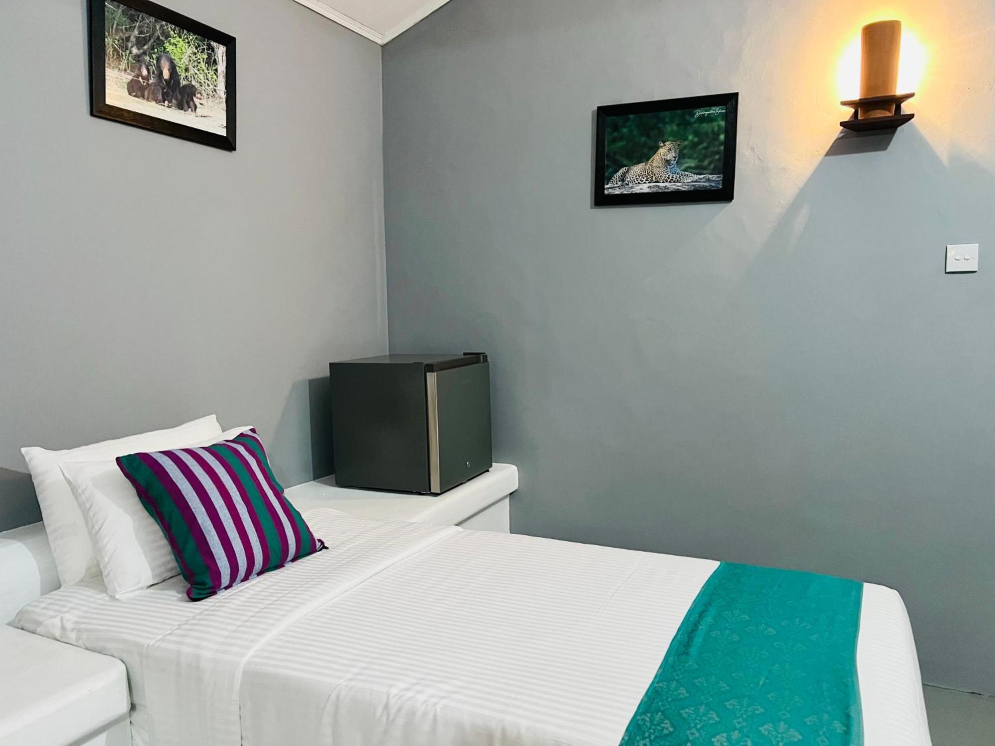 Kingfisher Beach Resort-Yala Kirinda  Eksteriør bilde