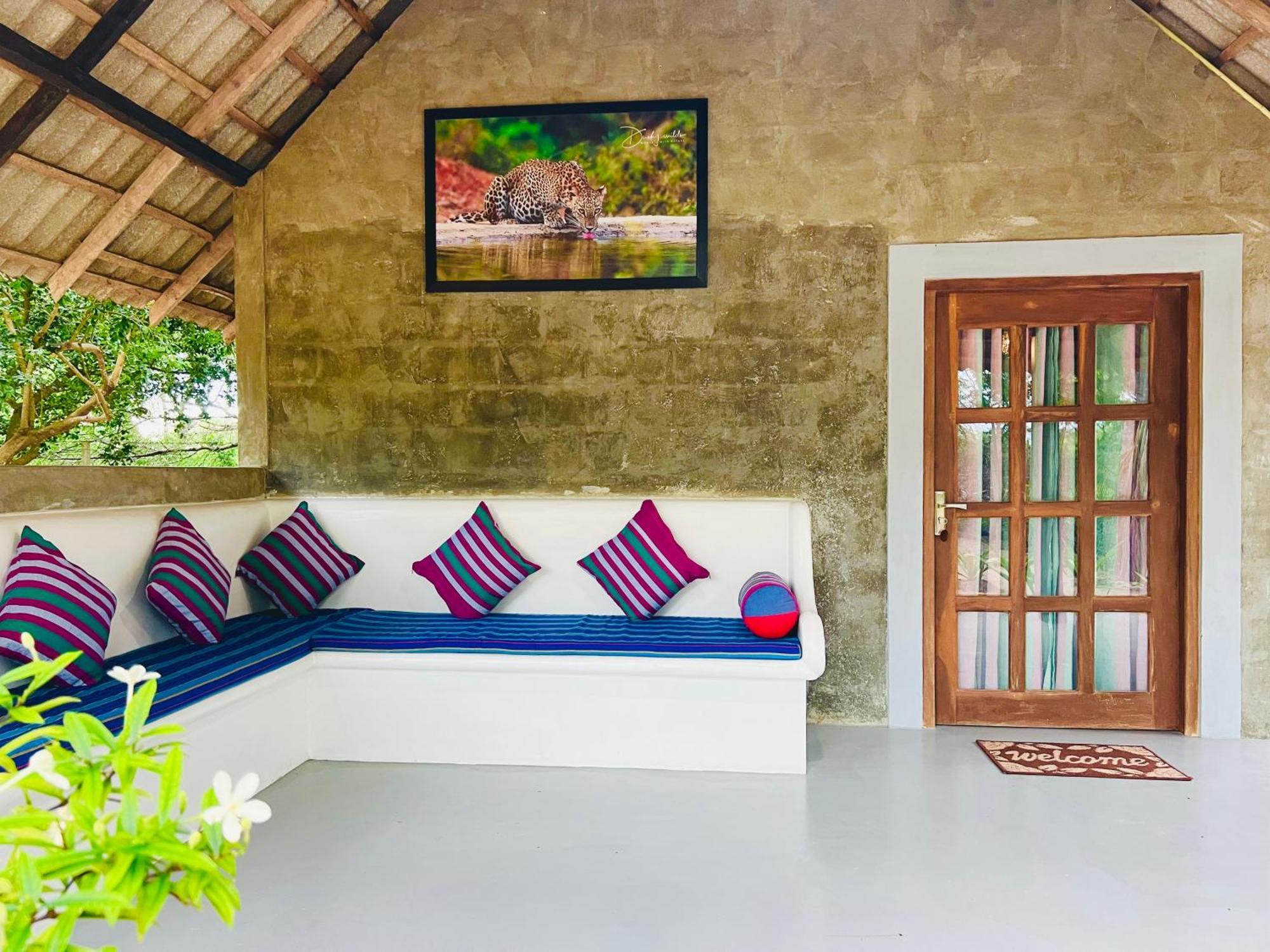 Kingfisher Beach Resort-Yala Kirinda  Eksteriør bilde