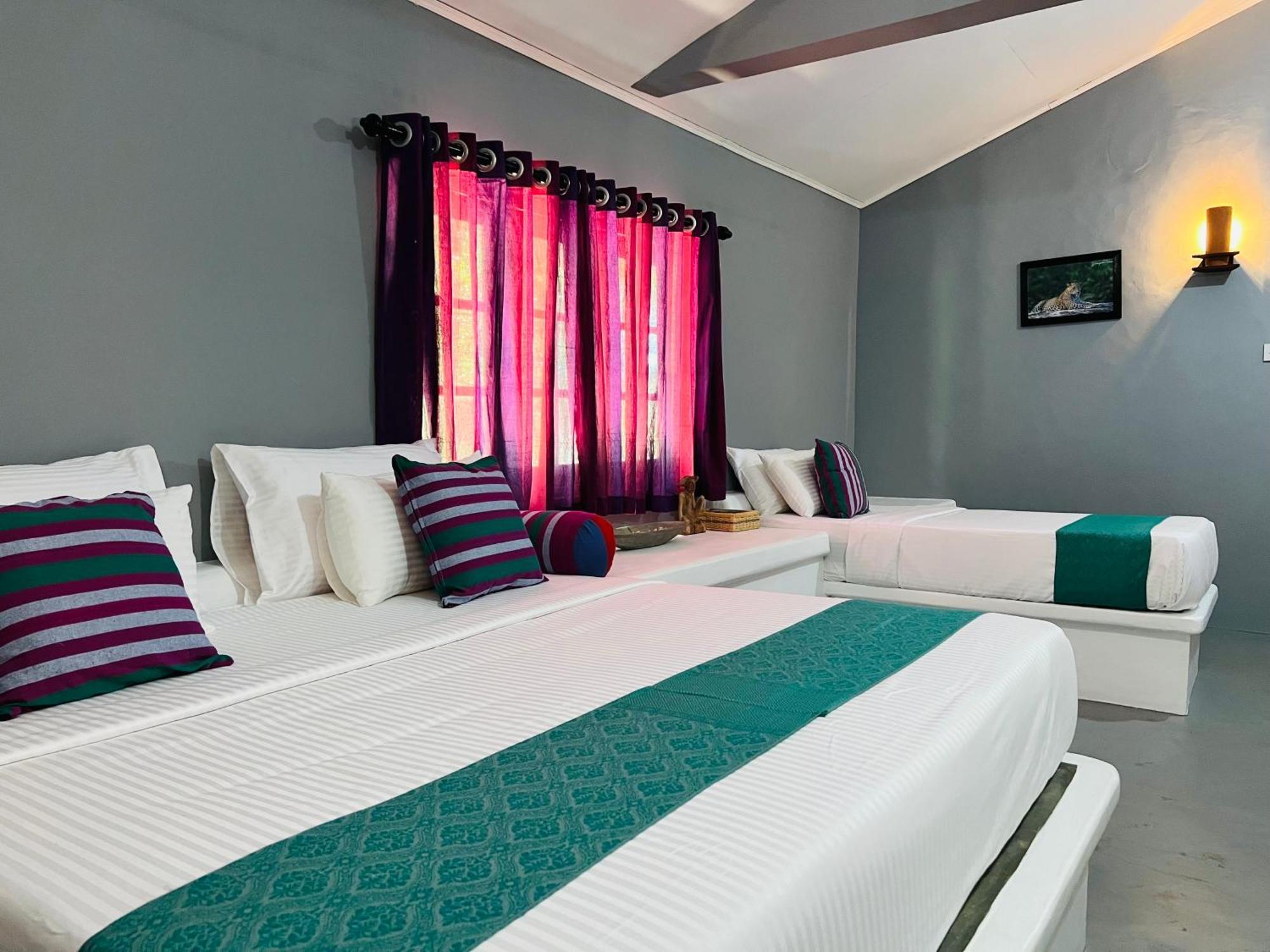 Kingfisher Beach Resort-Yala Kirinda  Eksteriør bilde